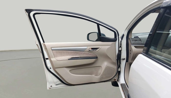 2012 Maruti Ertiga ZDI, Diesel, Manual, 1,13,448 km, LHS Front Door