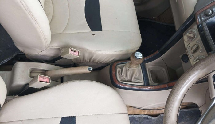 2012 Maruti Ertiga ZDI, Diesel, Manual, 1,13,448 km, Gear Lever
