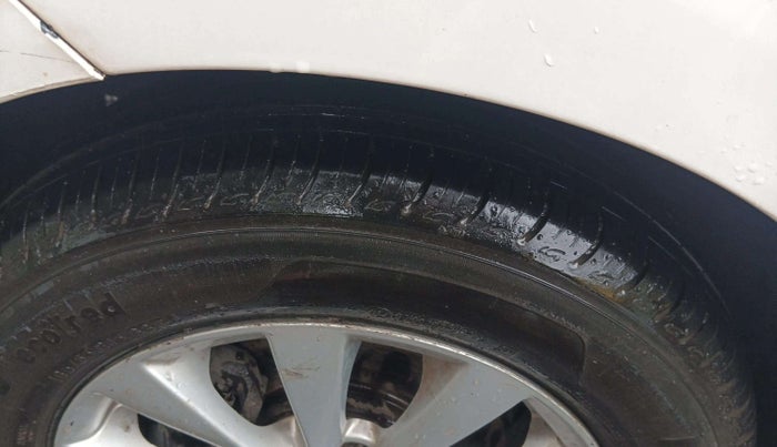 2012 Maruti Ertiga ZDI, Diesel, Manual, 1,13,448 km, Left Front Tyre Tread