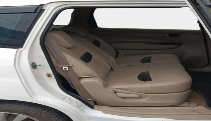 2012 Maruti Ertiga ZDI, Diesel, Manual, 1,13,448 km, Right Side Rear Door Cabin