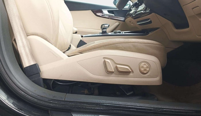 2017 Audi A4 35 TDI Technology, Diesel, Automatic, 77,793 km, Driver Side Adjustment Panel