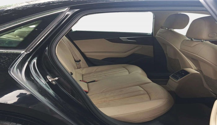 2017 Audi A4 35 TDI Technology, Diesel, Automatic, 77,793 km, Right Side Rear Door Cabin