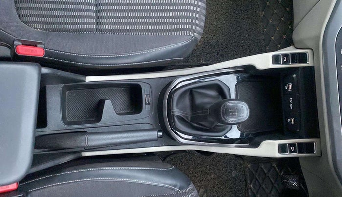 2022 KIA CARENS PRESTIGE PLUS 1.4 PETROL 7 STR, Petrol, Manual, 19,199 km, Gear Lever