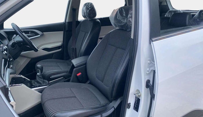 2022 KIA CARENS PRESTIGE PLUS 1.4 PETROL 7 STR, Petrol, Manual, 19,199 km, Right Side Front Door Cabin