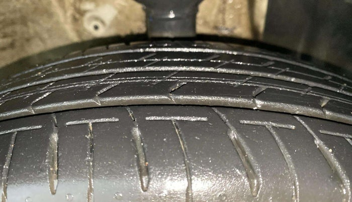 2022 Maruti Celerio ZXI AMT, Petrol, Automatic, 32,192 km, Right Front Tyre Tread