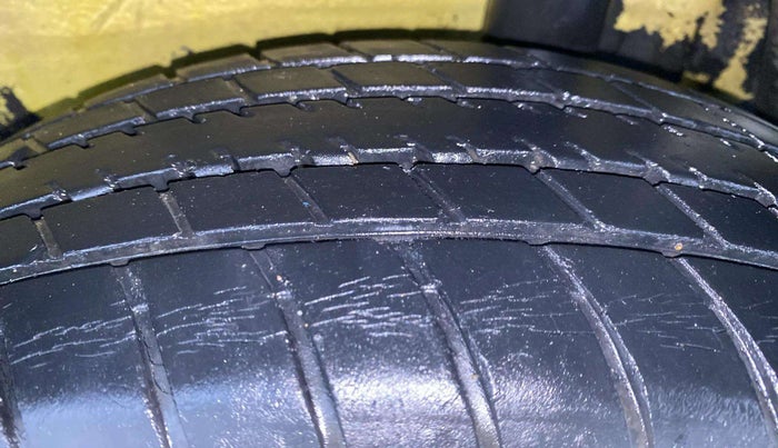 2014 Maruti Celerio VXI AMT, Petrol, Automatic, 31,924 km, Left Rear Tyre Tread