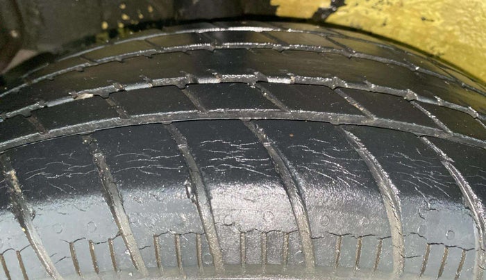 2014 Maruti Celerio VXI AMT, Petrol, Automatic, 31,924 km, Right Rear Tyre Tread