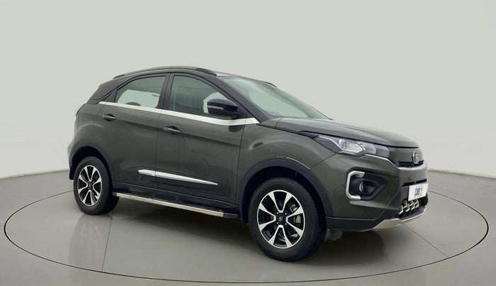 2020 Tata NEXON XZA PLUS (O) PETROL, Petrol, Automatic, 33,821 km, Right Front Diagonal