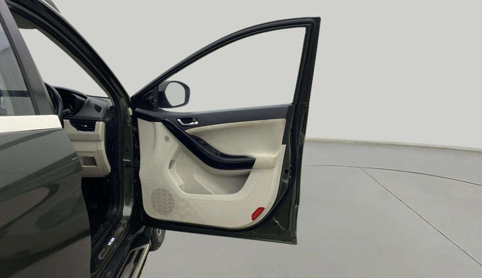 2020 Tata NEXON XZA PLUS (O) PETROL, Petrol, Automatic, 33,821 km, RHS Front Door