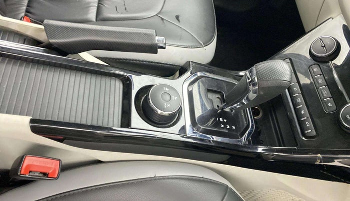 2020 Tata NEXON XZA PLUS (O) PETROL, Petrol, Automatic, 33,821 km, Gear Lever