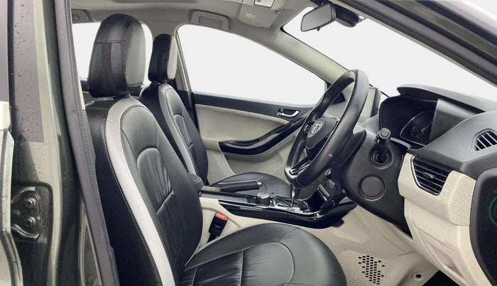2020 Tata NEXON XZA PLUS (O) PETROL, Petrol, Automatic, 33,821 km, Right Side Front Door Cabin