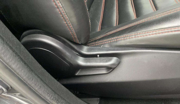2022 Tata NEXON XM SUNROOF PETROL, Petrol, Manual, 11,611 km, Driver Side Adjustment Panel