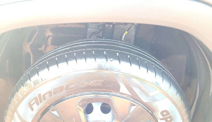 2024 Tata PUNCH ADVENTURE MT, Petrol, Manual, 4,106 km, Left Front Tyre Tread