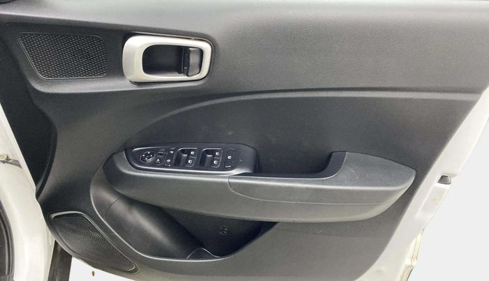 2022 Hyundai VENUE SX 1.0 TURBO IMT, Petrol, Manual, 48,698 km, Driver Side Door Panels Control