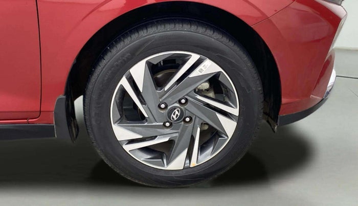 2023 Hyundai NEW I20 ASTA (O) 1.2 IVT, Petrol, Automatic, 21,619 km, Right Front Wheel