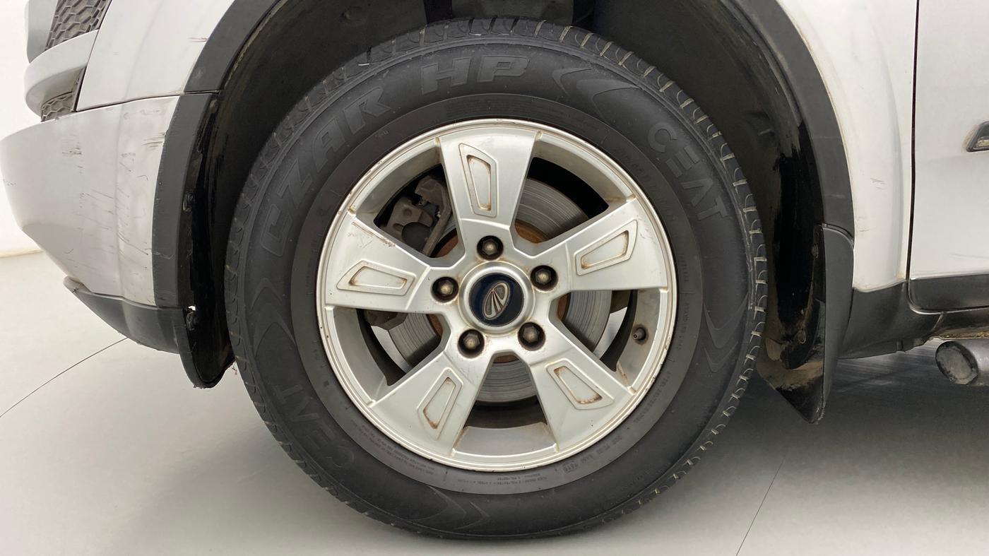 2012 Mahindra XUV500 W8, Diesel, Manual, 94,903 km, Left Front Wheel