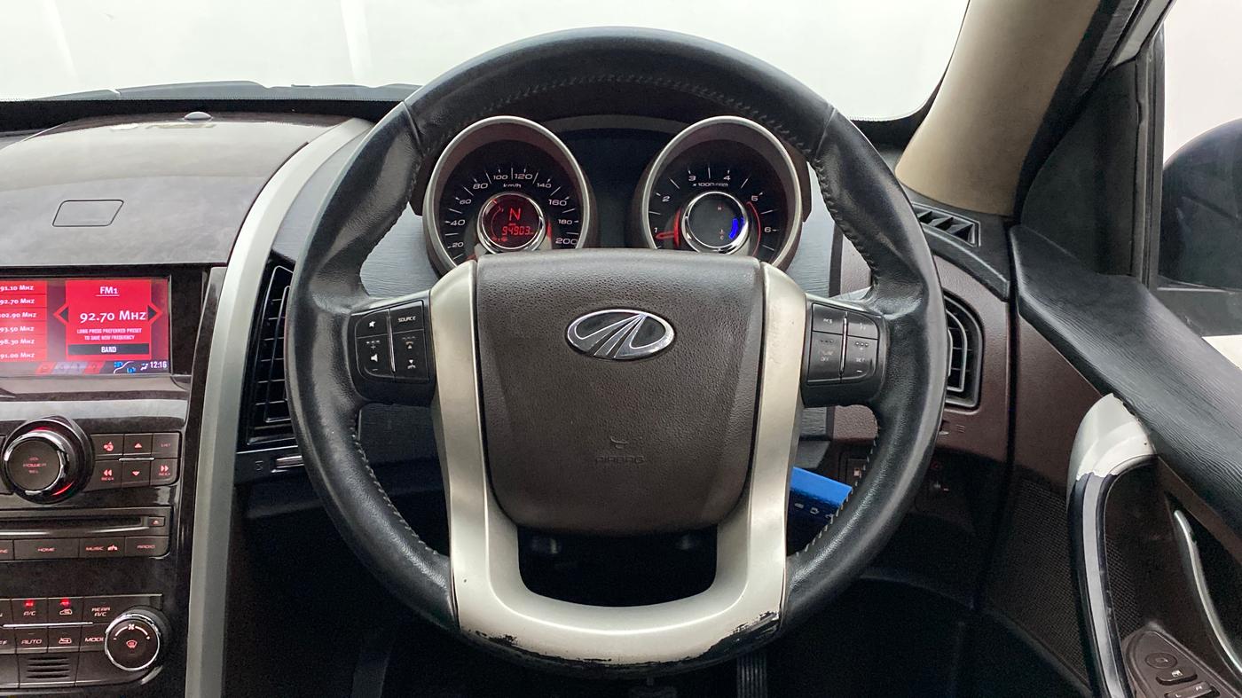 2012 Mahindra XUV500 W8, Diesel, Manual, 94,903 km, Steering Wheel Close Up