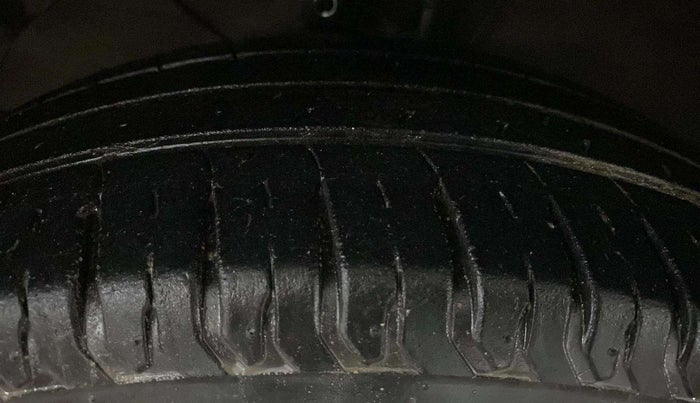 2021 Maruti Ertiga ZXI+ SHVS, Petrol, Manual, 71,291 km, Left Front Tyre Tread