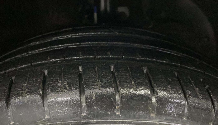 2019 Maruti Baleno ZETA PETROL 1.2, Petrol, Manual, 23,438 km, Right Front Tyre Tread