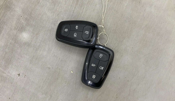 2021 Tata Harrier XZA PLUS 2.0L DARK EDITION, Diesel, Automatic, 43,383 km, Key Close Up