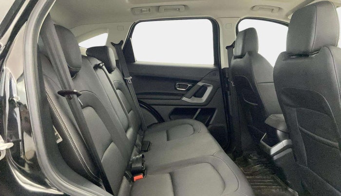 2021 Tata Harrier XZA PLUS 2.0L DARK EDITION, Diesel, Automatic, 43,383 km, Right Side Rear Door Cabin