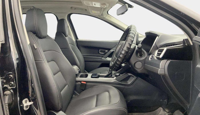 2021 Tata Harrier XZA PLUS 2.0L DARK EDITION, Diesel, Automatic, 43,383 km, Right Side Front Door Cabin
