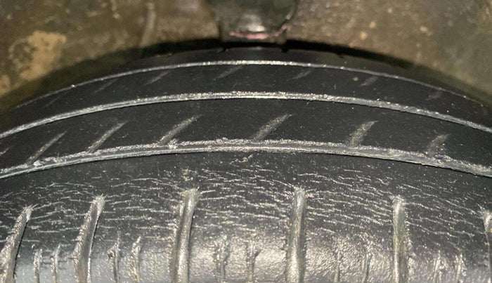 2015 Maruti Alto 800 LXI, Petrol, Manual, 43,917 km, Right Front Tyre Tread