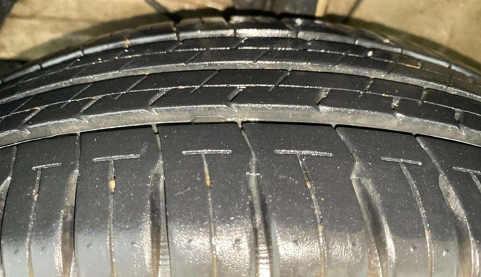 2021 Maruti Ertiga ZXI AT SHVS, Petrol, Automatic, 41,200 km, Left Front Tyre Tread