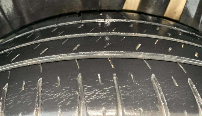 2021 Maruti Ertiga ZXI AT SHVS, Petrol, Automatic, 41,200 km, Left Rear Tyre Tread