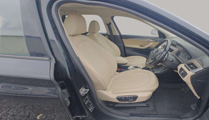 2016 BMW X1 xDrive20d xLine, Diesel, Automatic, 71,987 km, Right Side Front Door Cabin
