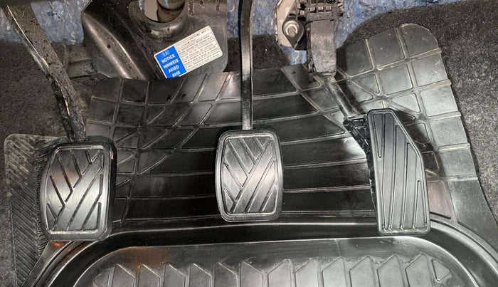 2019 Maruti Baleno ZETA PETROL 1.2, Petrol, Manual, 29,320 km, Pedals