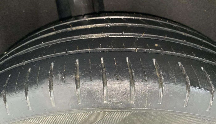 2019 Maruti Baleno ZETA PETROL 1.2, Petrol, Manual, 29,320 km, Right Rear Tyre Tread
