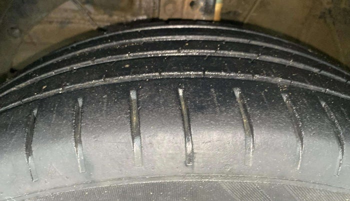 2019 Maruti Baleno ZETA PETROL 1.2, Petrol, Manual, 29,320 km, Left Front Tyre Tread