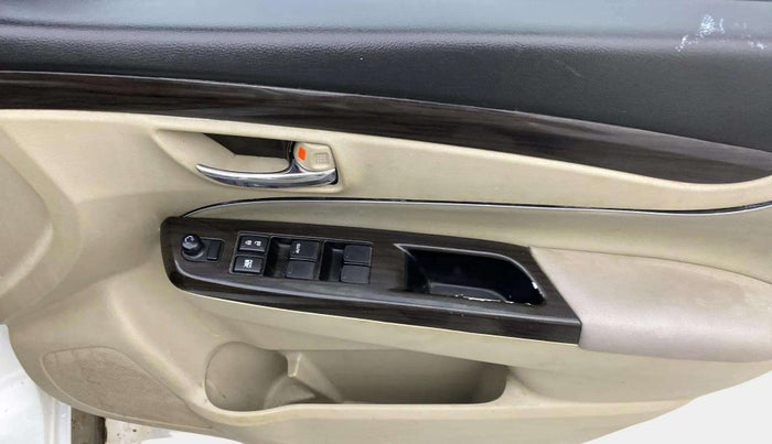 2017 Maruti Ciaz ALPHA  AT 1.4  PETROL, Petrol, Automatic, 71,382 km, Driver Side Door Panels Control