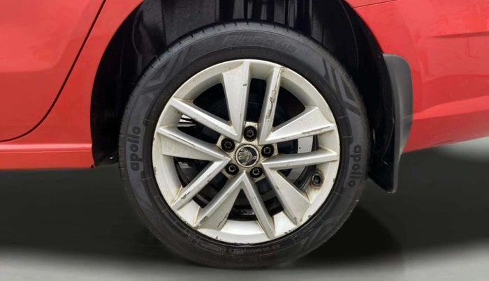 2017 Skoda Rapid 1.6 MPI STYLE PLUS AT, Petrol, Automatic, 1,00,713 km, Left Rear Wheel