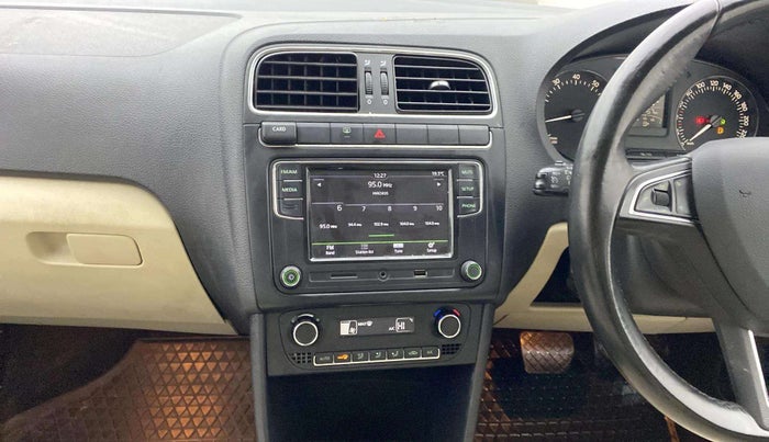 2017 Skoda Rapid 1.6 MPI STYLE PLUS AT, Petrol, Automatic, 1,00,713 km, Air Conditioner