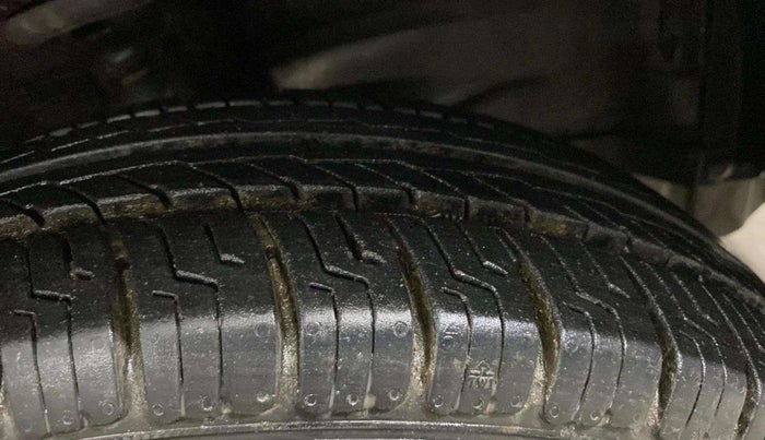 2014 Maruti Wagon R 1.0 LXI, Petrol, Manual, 23,394 km, Right Front Tyre Tread