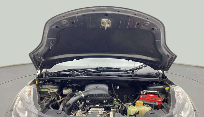 2018 Tata NEXON XM PETROL, Petrol, Manual, 43,939 km, Open Bonet