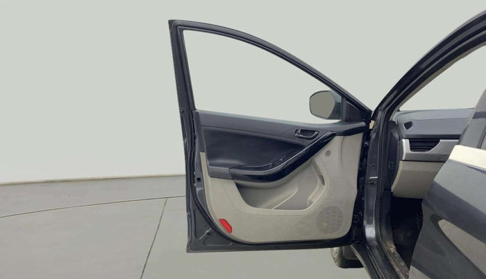 2018 Tata NEXON XM PETROL, Petrol, Manual, 43,939 km, LHS Front Door