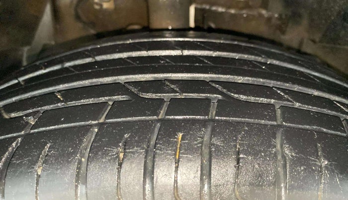 2018 Tata NEXON XM PETROL, Petrol, Manual, 43,939 km, Right Front Tyre Tread