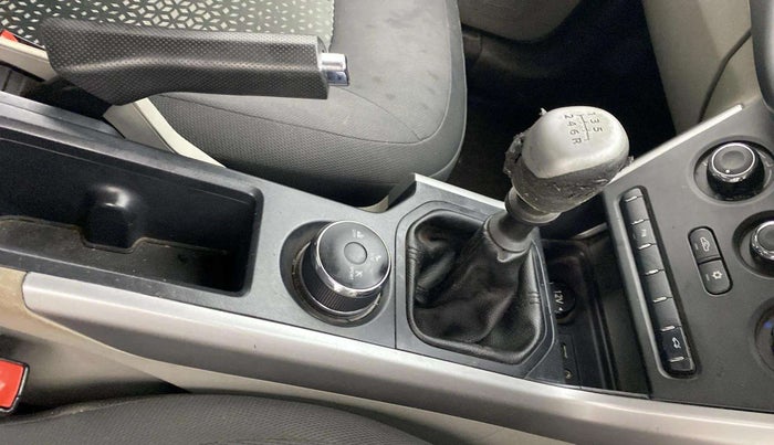 2018 Tata NEXON XM PETROL, Petrol, Manual, 43,939 km, Gear Lever