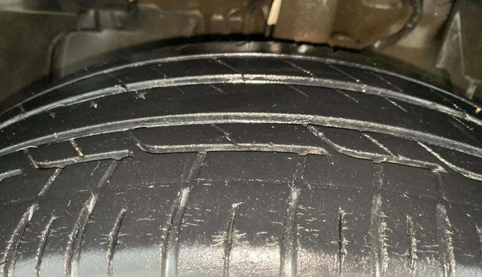 2018 Tata NEXON XM PETROL, Petrol, Manual, 43,939 km, Left Front Tyre Tread