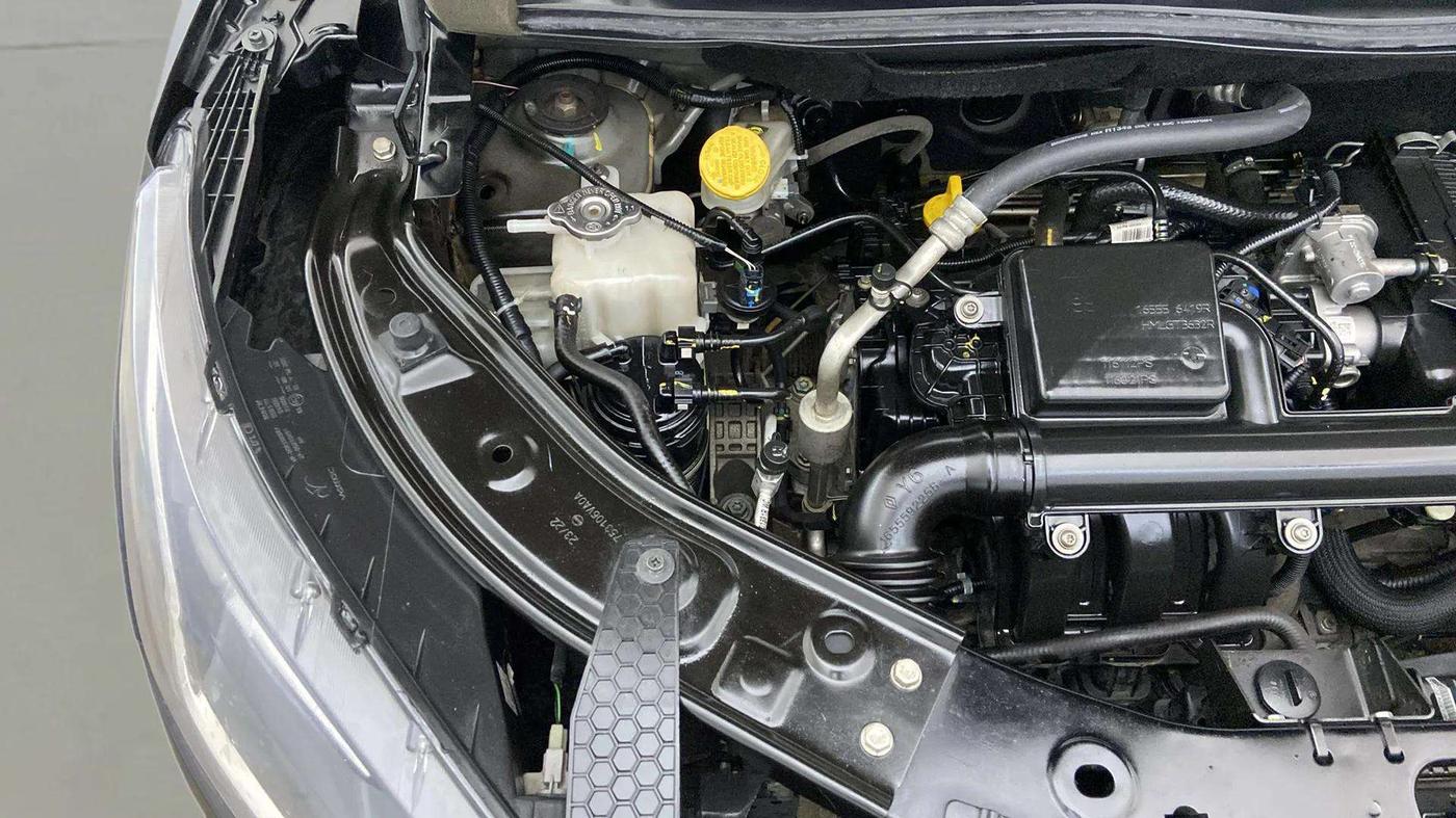 2022 Nissan MAGNITE XV PREMIUM, Petrol, Manual, 18,119 km, Engine View - Right