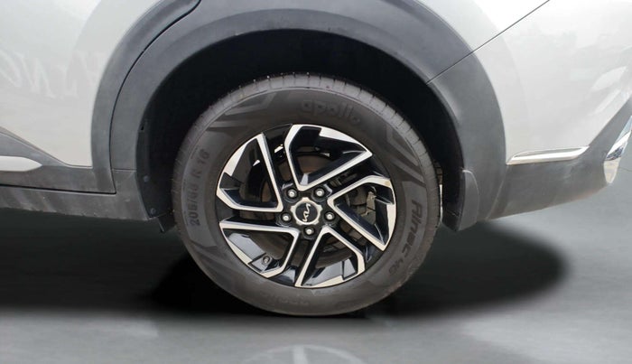 2022 KIA CARENS LUXURY 1.5 DIESEL 7 STR, Diesel, Manual, 44,562 km, Left Rear Wheel