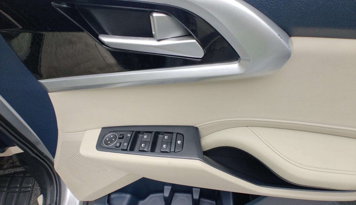 2022 KIA CARENS LUXURY 1.5 DIESEL 7 STR, Diesel, Manual, 44,562 km, Driver Side Door Panels Control