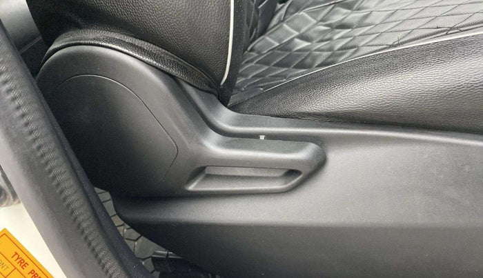 2020 Tata Tiago XT PETROL, Petrol, Manual, 38,336 km, Driver Side Adjustment Panel