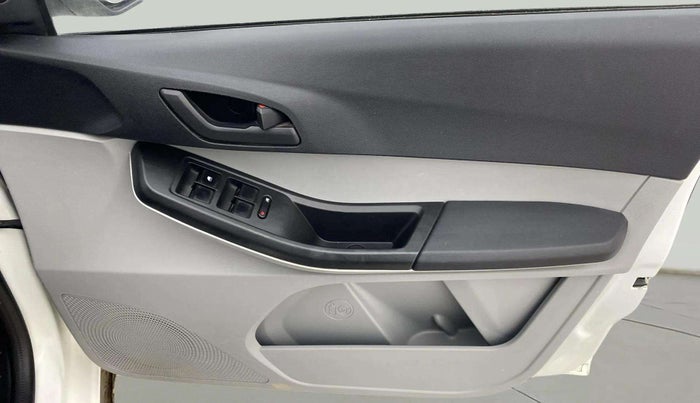 2020 Tata Tiago XT PETROL, Petrol, Manual, 38,336 km, Driver Side Door Panels Control