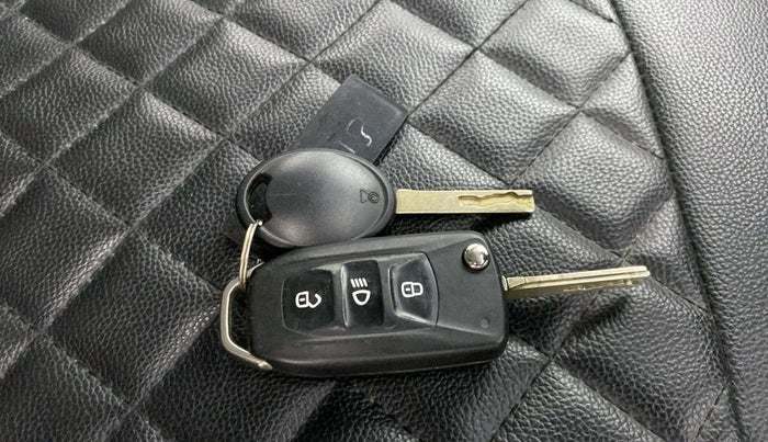 2020 Tata Tiago XT PETROL, Petrol, Manual, 38,336 km, Key Close Up