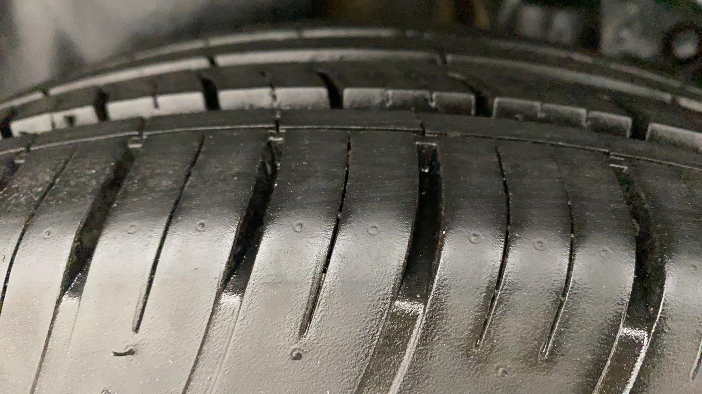 2022 Tata Harrier XZ PLUS 2.0L, Diesel, Manual, 13,932 km, Right Rear Tyre Tread