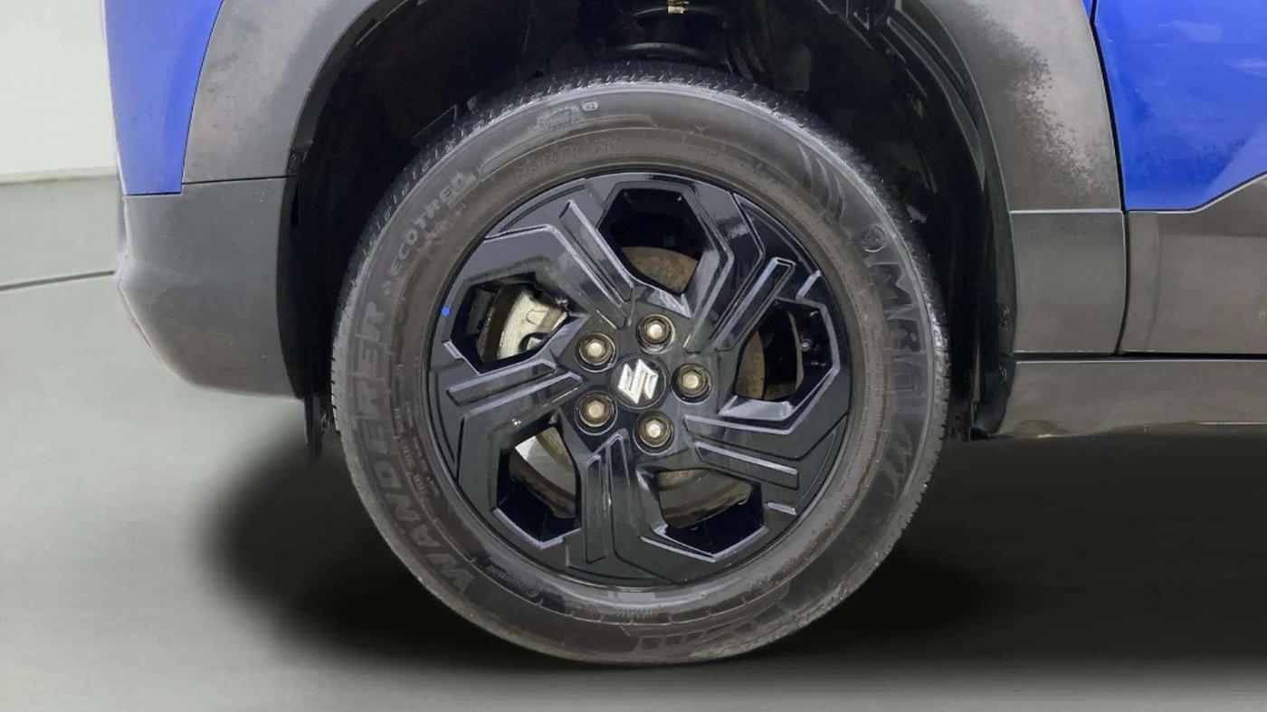 2024 Maruti BREZZA ZXI S-CNG, CNG, Manual, 16,791 km, Left Front Wheel